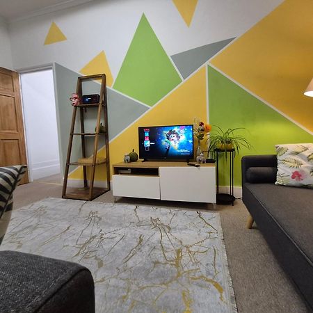 Апартаменты Stylish And Bright Flat In London N8 Turnpike Lane - Piccadilly Line Экстерьер фото