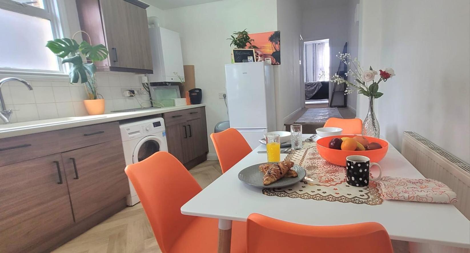 Апартаменты Stylish And Bright Flat In London N8 Turnpike Lane - Piccadilly Line Экстерьер фото