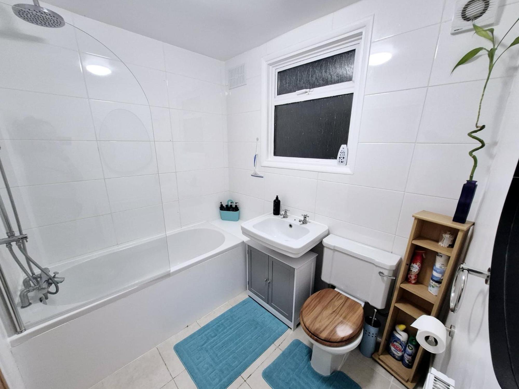 Апартаменты Stylish And Bright Flat In London N8 Turnpike Lane - Piccadilly Line Экстерьер фото