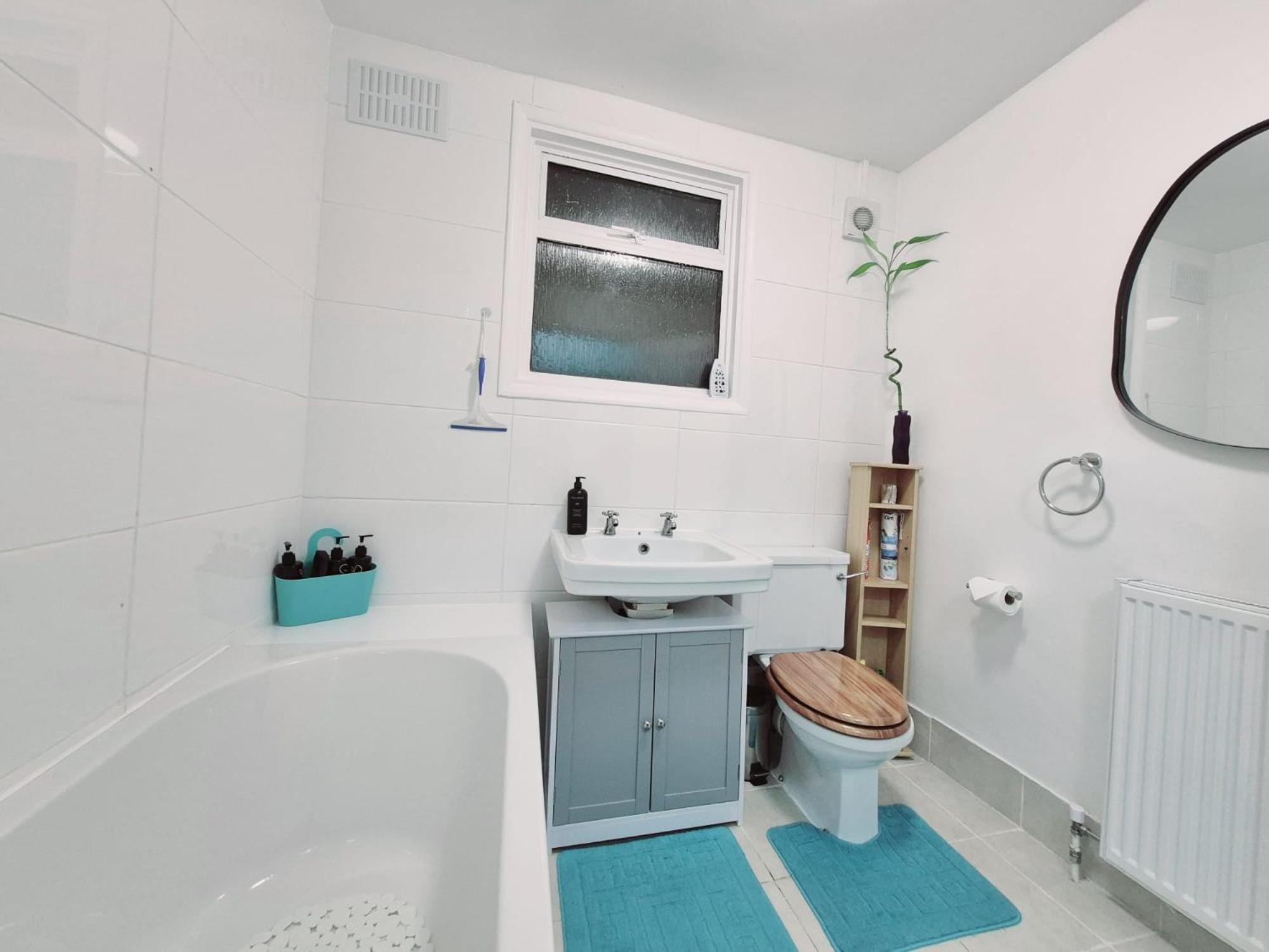 Апартаменты Stylish And Bright Flat In London N8 Turnpike Lane - Piccadilly Line Экстерьер фото